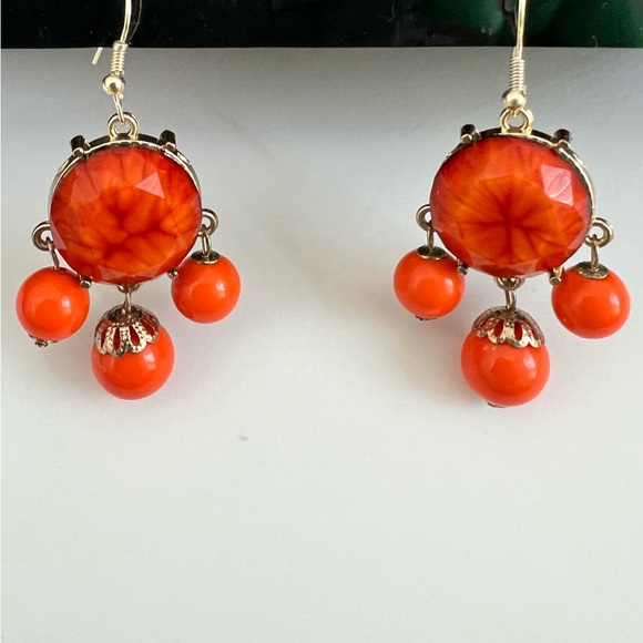 Orange vintage styled earrings - Picture 1 of 2